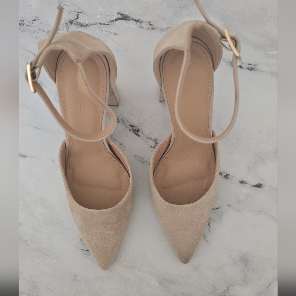 Truffle Collection Block Heel Pointed Shoes In Be… - image 7